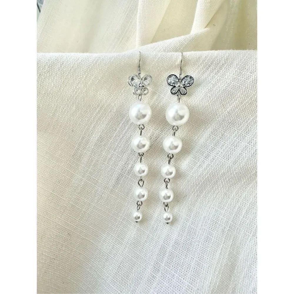 Butterfly pearl drop cubic zirconia glamour earring